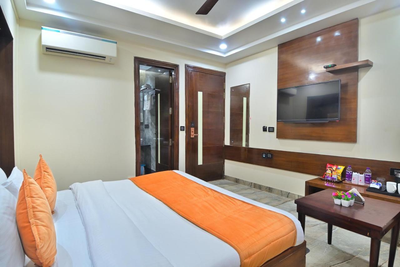 Hotel Vanson Delite - Railway Station